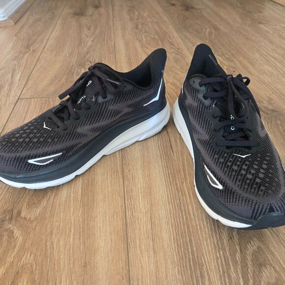 Hoka Women's Clifton 9 Shoes - Picture 2 of 9